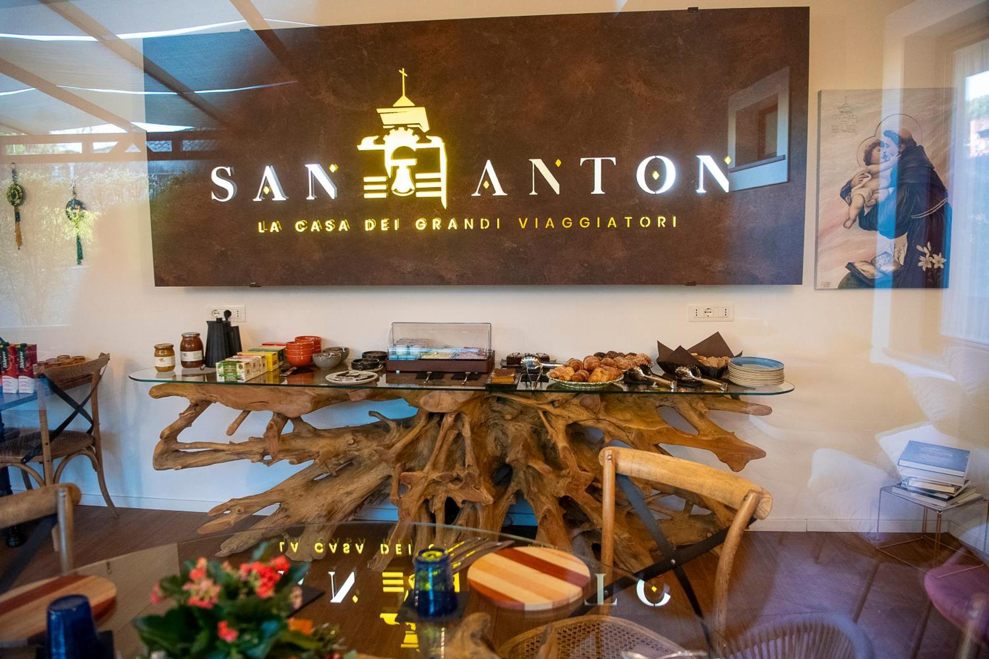 San Anton Hotel เตรคาสตาญิ ภายนอก รูปภาพ